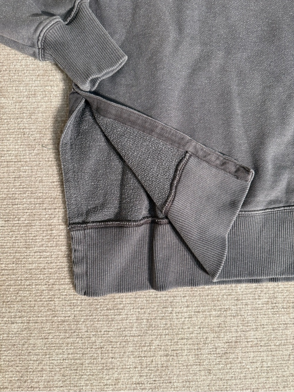Aerie Women’s Charcoal Gray Cozy Split Hem Oversized Crewneck Sweatshirt - Small - Picture 4 of 5